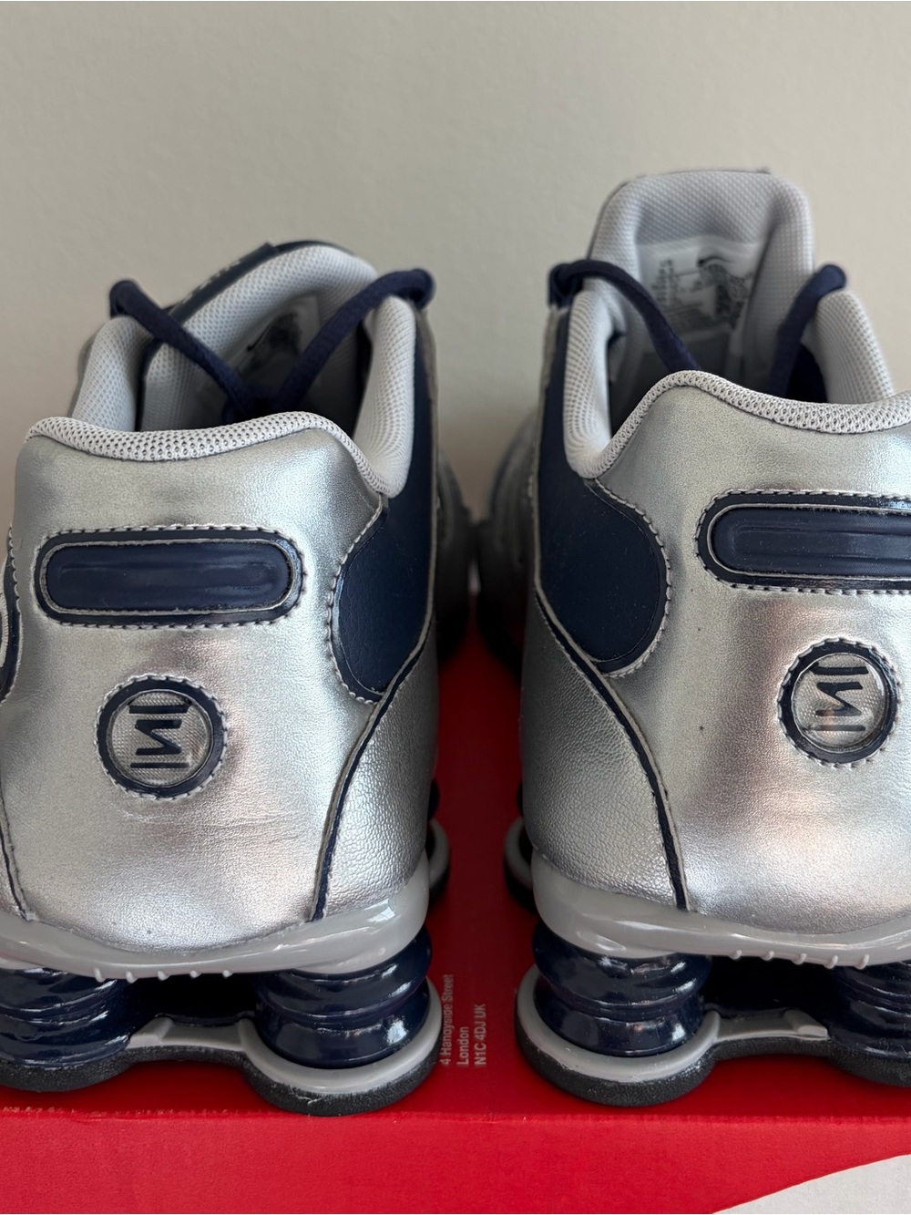 Men's Size 9.5 Nike Shox NZ Navy Metallic Silver Shoes - Picture 4 of 7